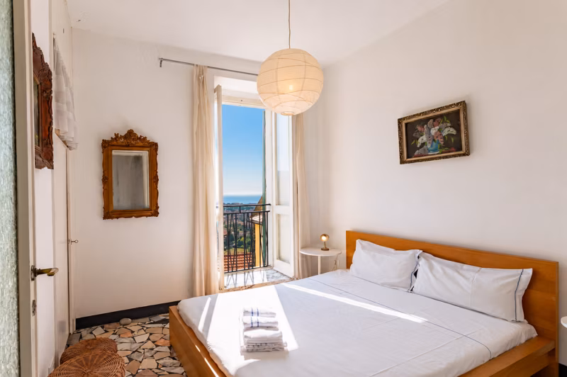 Panoramic Sea Views - Historic 3 Bedroom Hilltop Home - Diano Marina 7