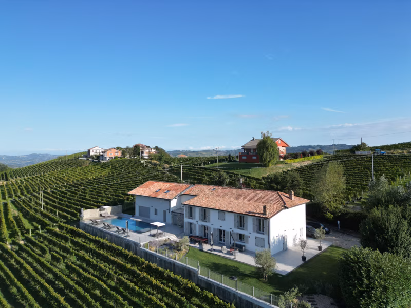 Airbnb Host in Italy: The Complete Guide to Rules, Taxes & Registration (2026)